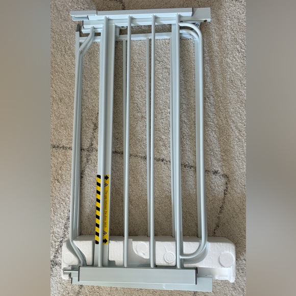 Extra wide baby gate - Picture 3 of 3